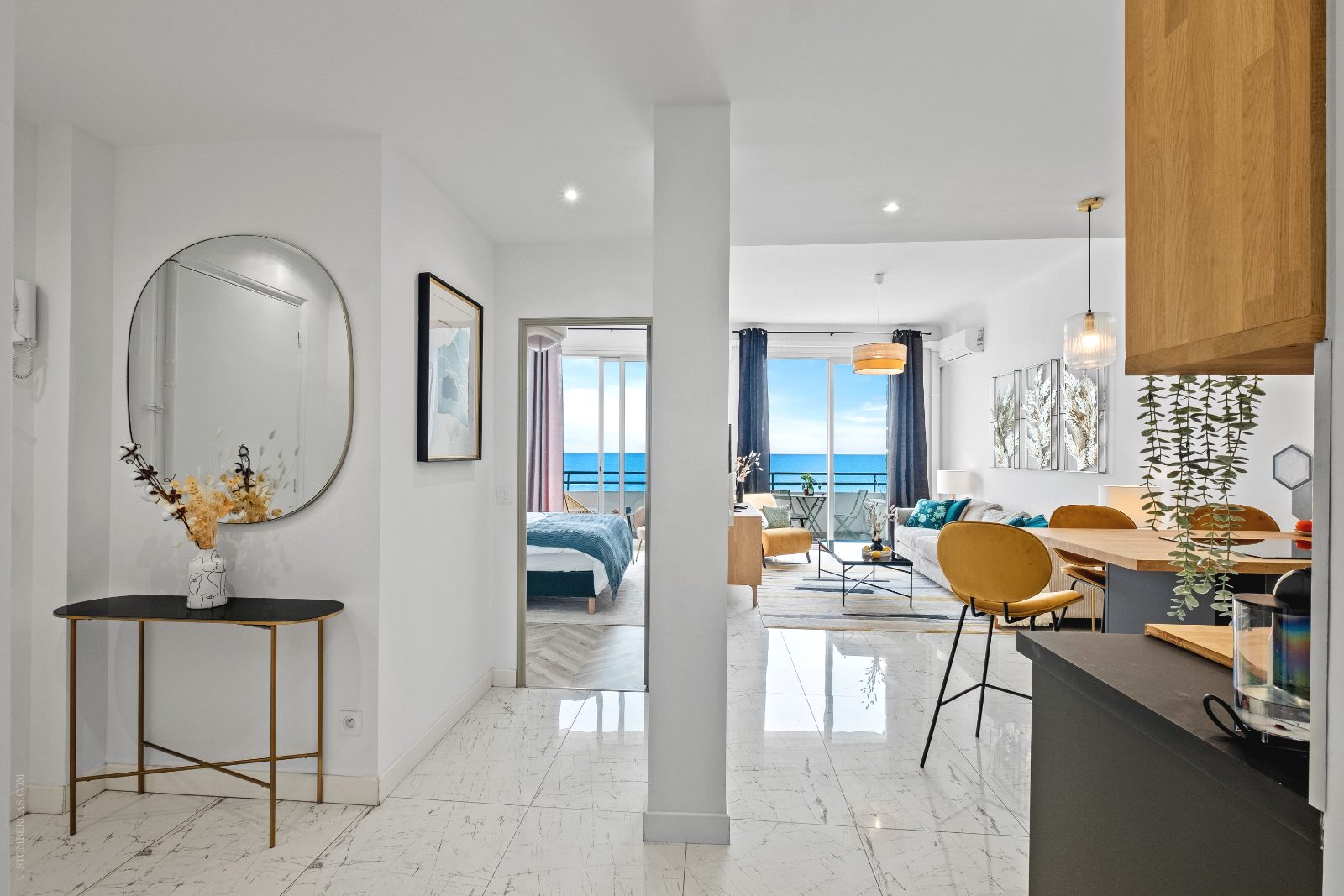 Entry hall — the sea is visible from the front door
